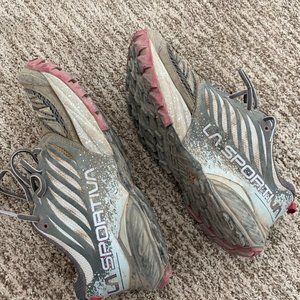 la sportiva trail running shoes
